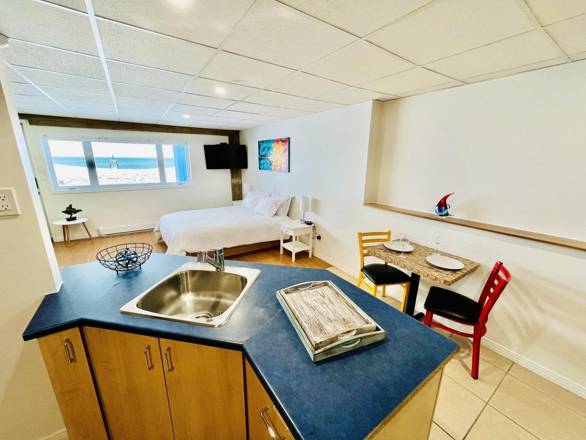 L'Appat Buvette Et Couchette De Sainte-Luce - Appartements De Vacances Modernes, Calmes Et Ressourcant Sur Le Fleuve Exteriér fotografie